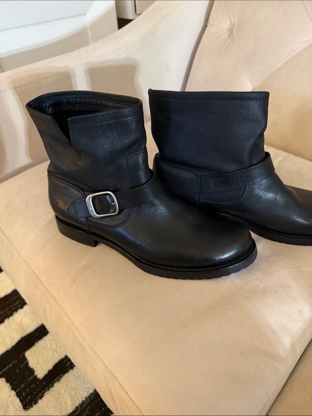 Black Leather Veronica Black Frye size 11